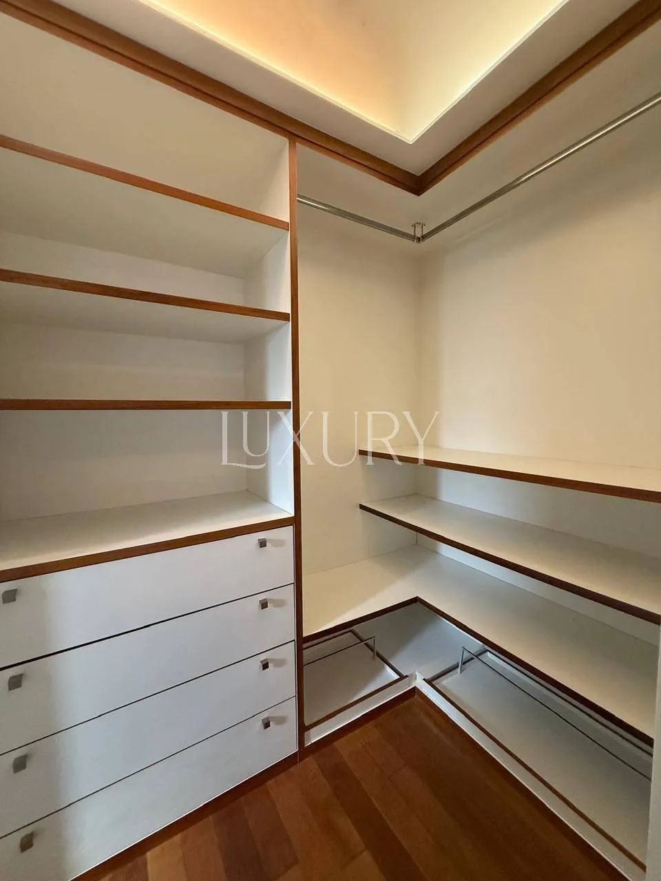 Apartamento Mobiliado à Venda ou para Alugar no Jardim América, 1 suíte , 2 vagas - Foto 19