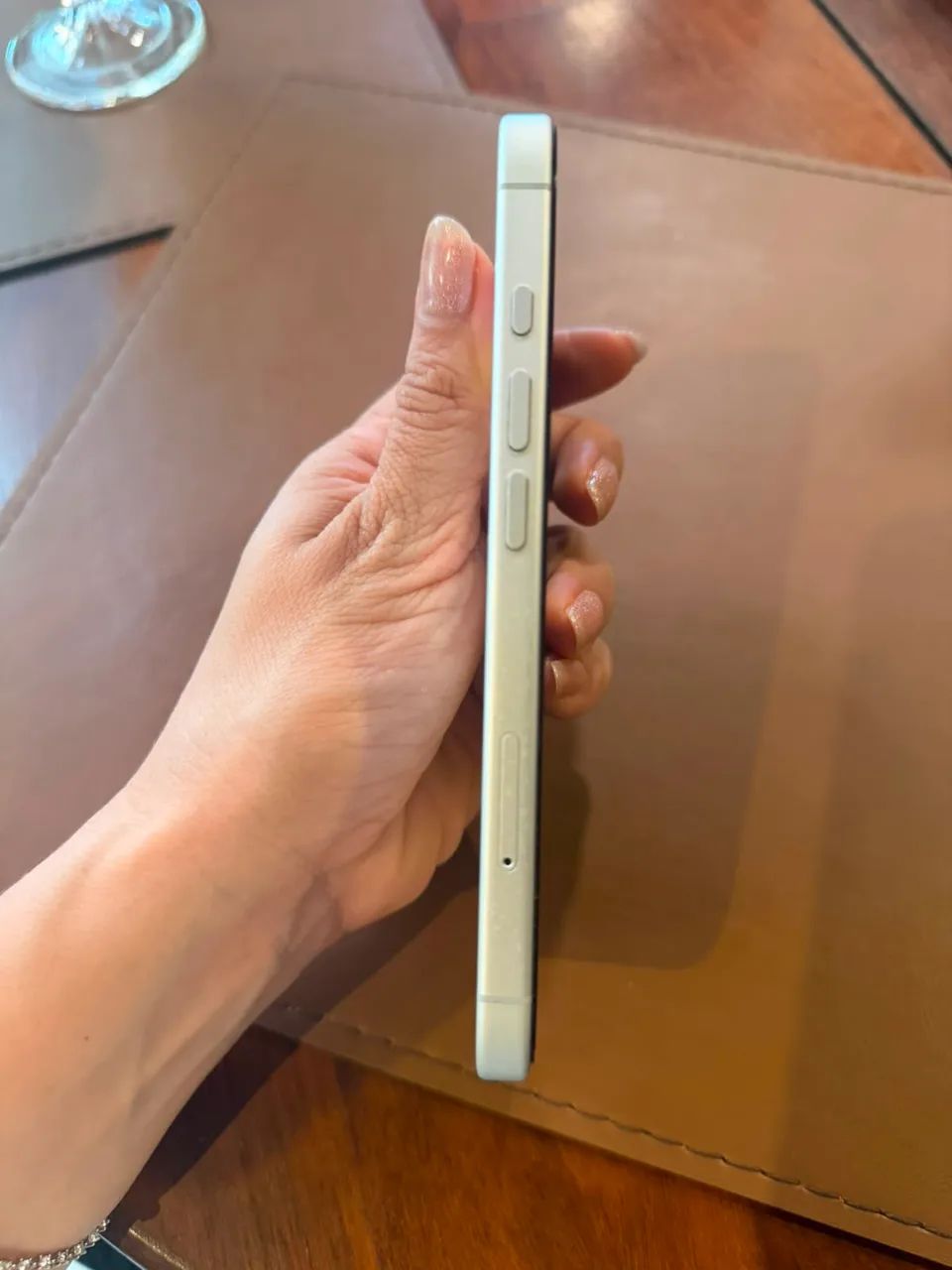 iphone 16, Branco - Foto 2