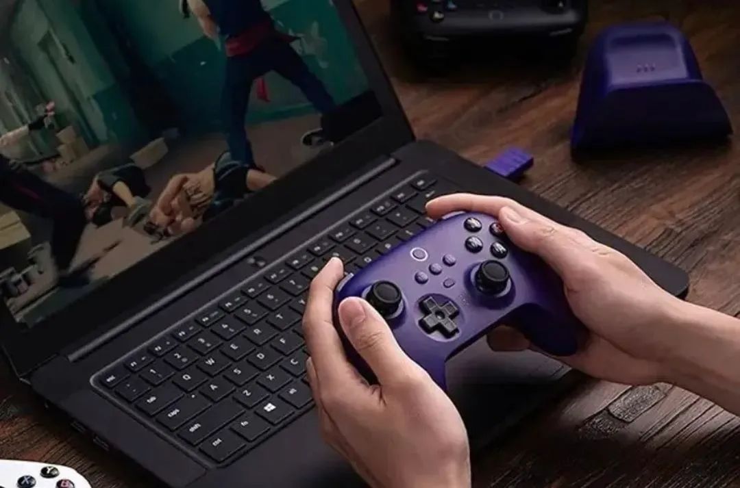 Controle Sem Fio 8bitdo Ultimate 2 Wireless Com Dock - Foto 4