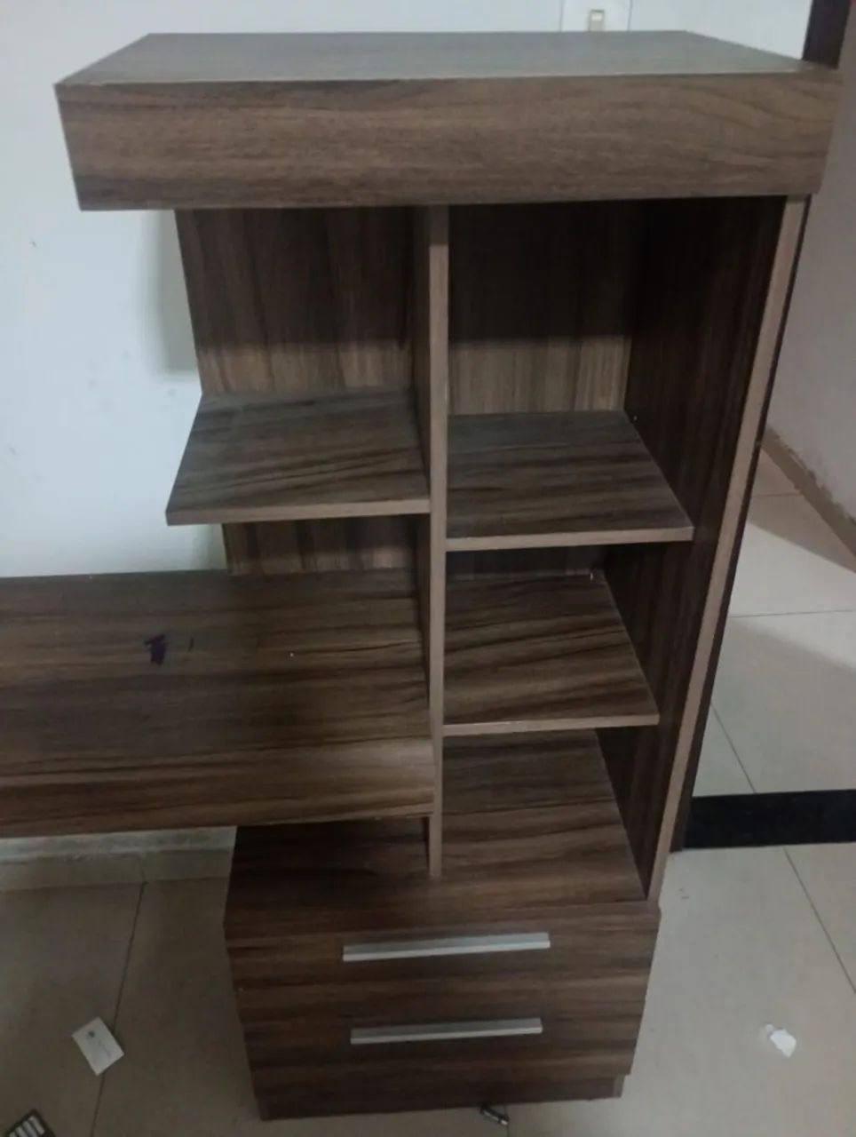 Desk65570168808579122