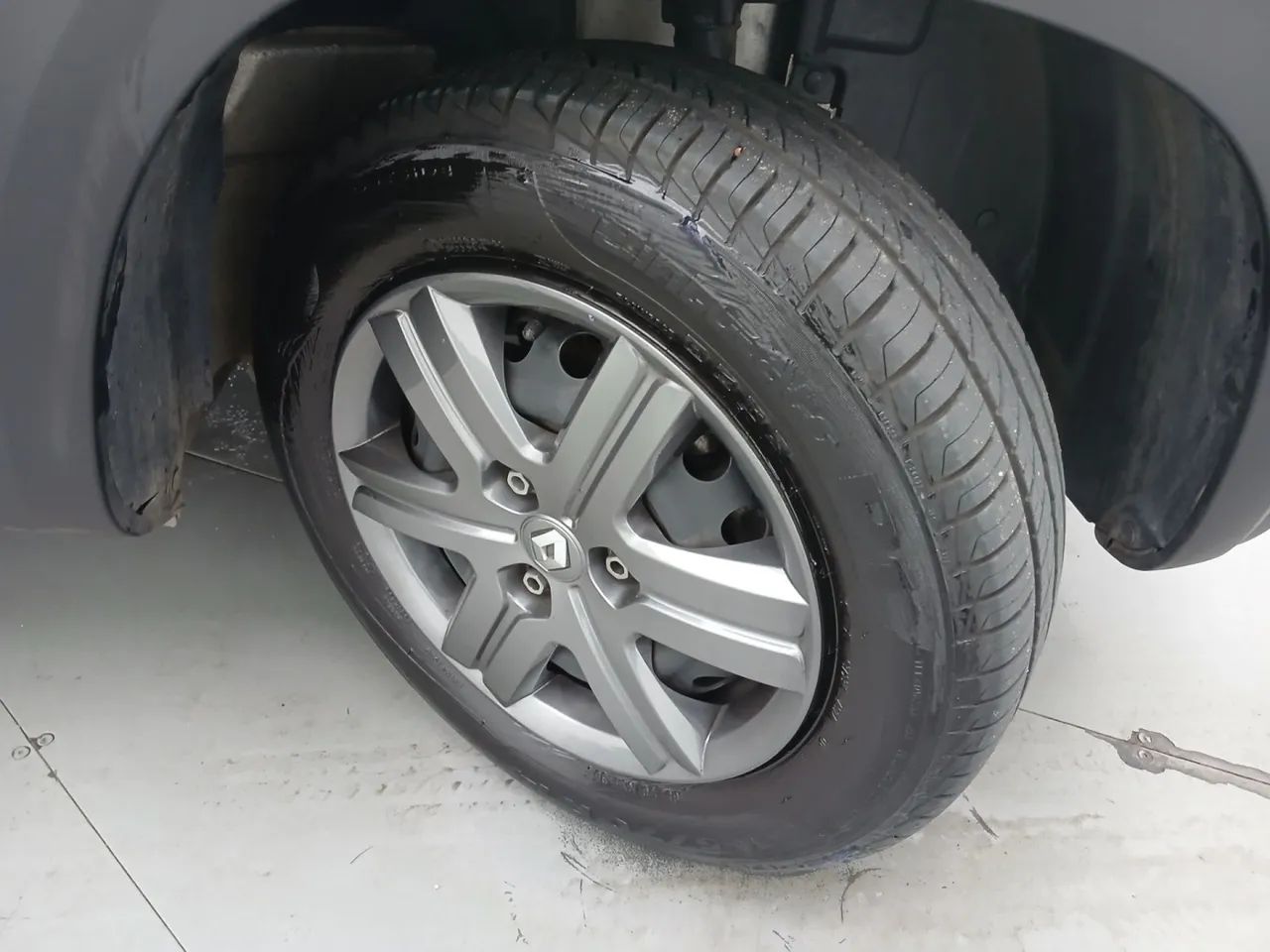Renault Kwid 1.0 Zen, foto 14 de 18