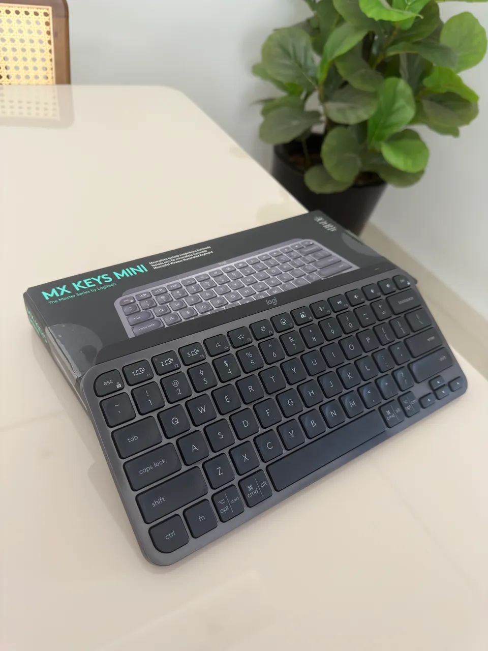 Teclado Logitech MX Keys Mini - Foto 2