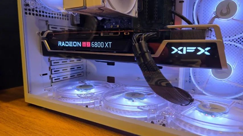 Placa de Vídeo AMD Radeon 6800XT Merc Usada