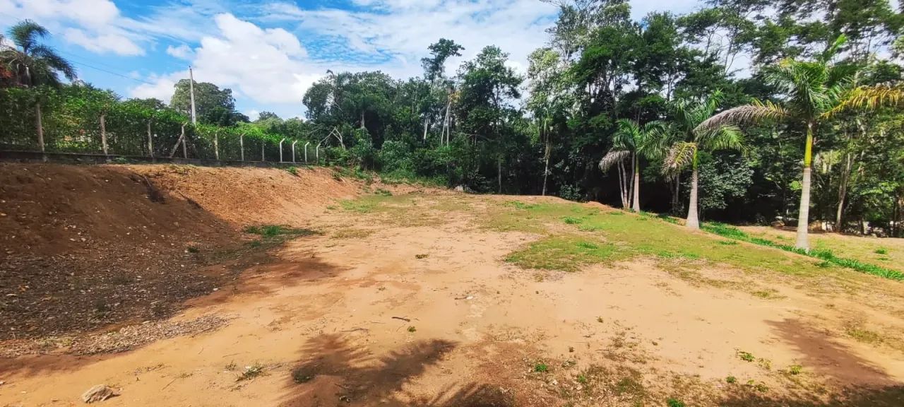 Terreno em condomínio com 2.450m² pronto para construir!!! - Foto 4