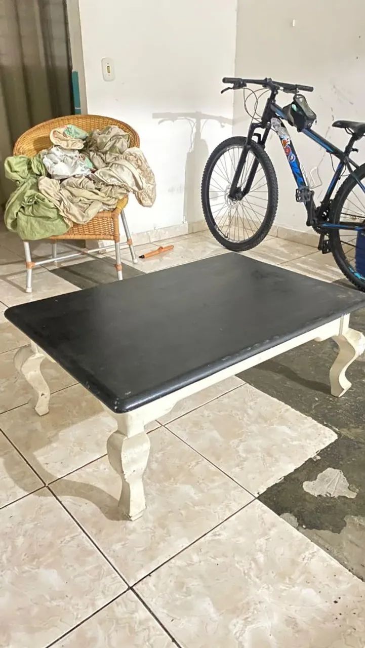 Mesa de centro de madeira maciça - Foto 2