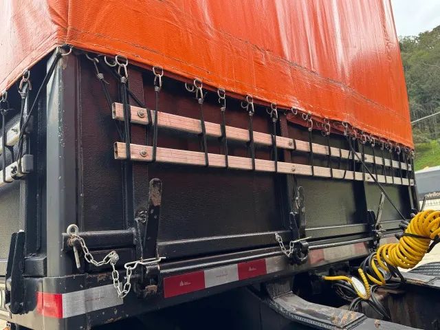 CARRETA RANDOM 3X3 CURTA EM OTIMO ESTADO  - Foto 3