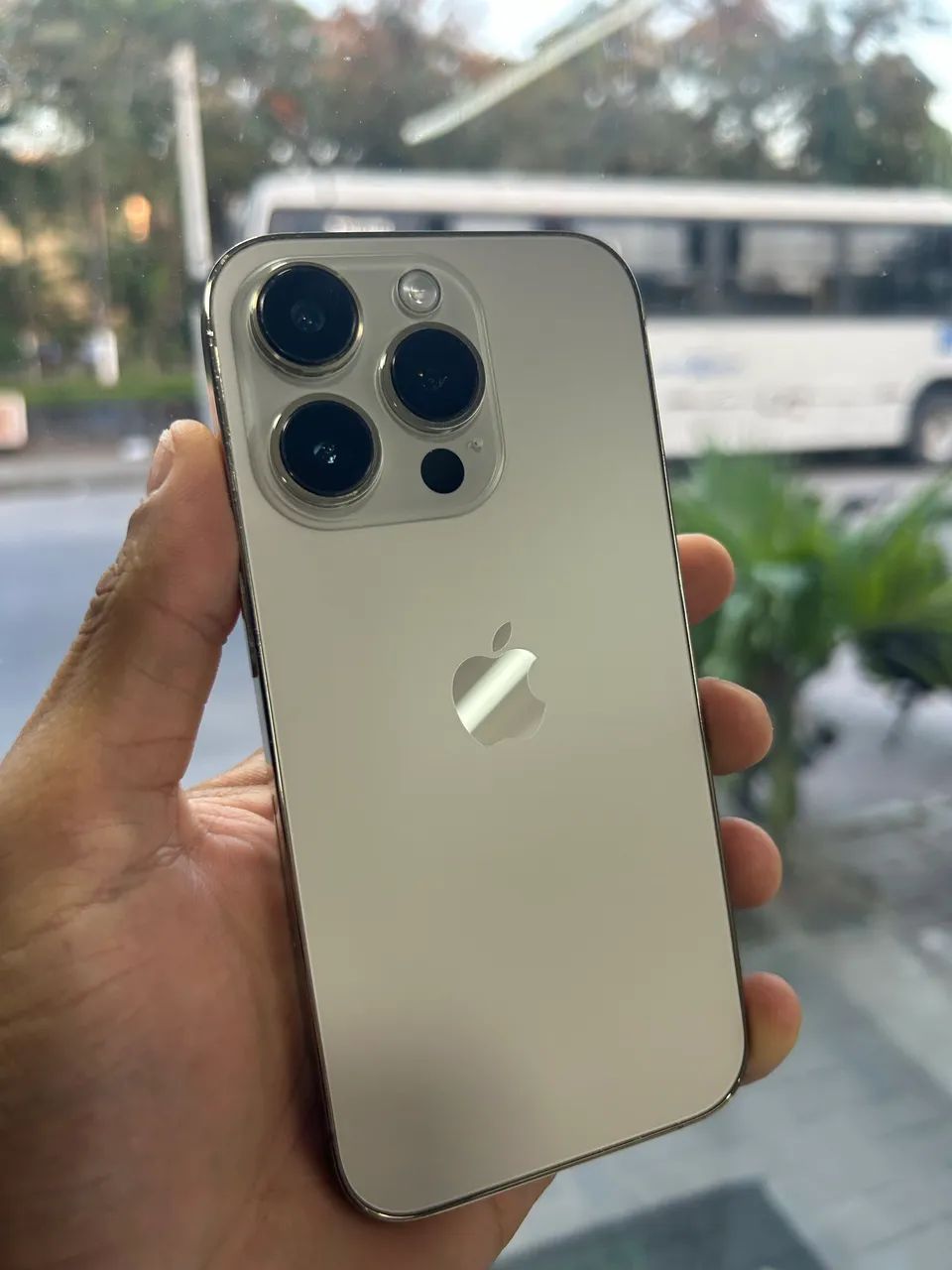 iPhone 14 PRO - dourado