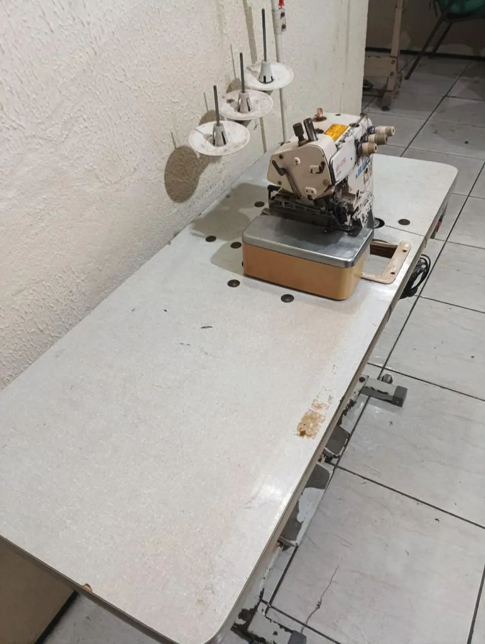 Overloque  - Foto 2