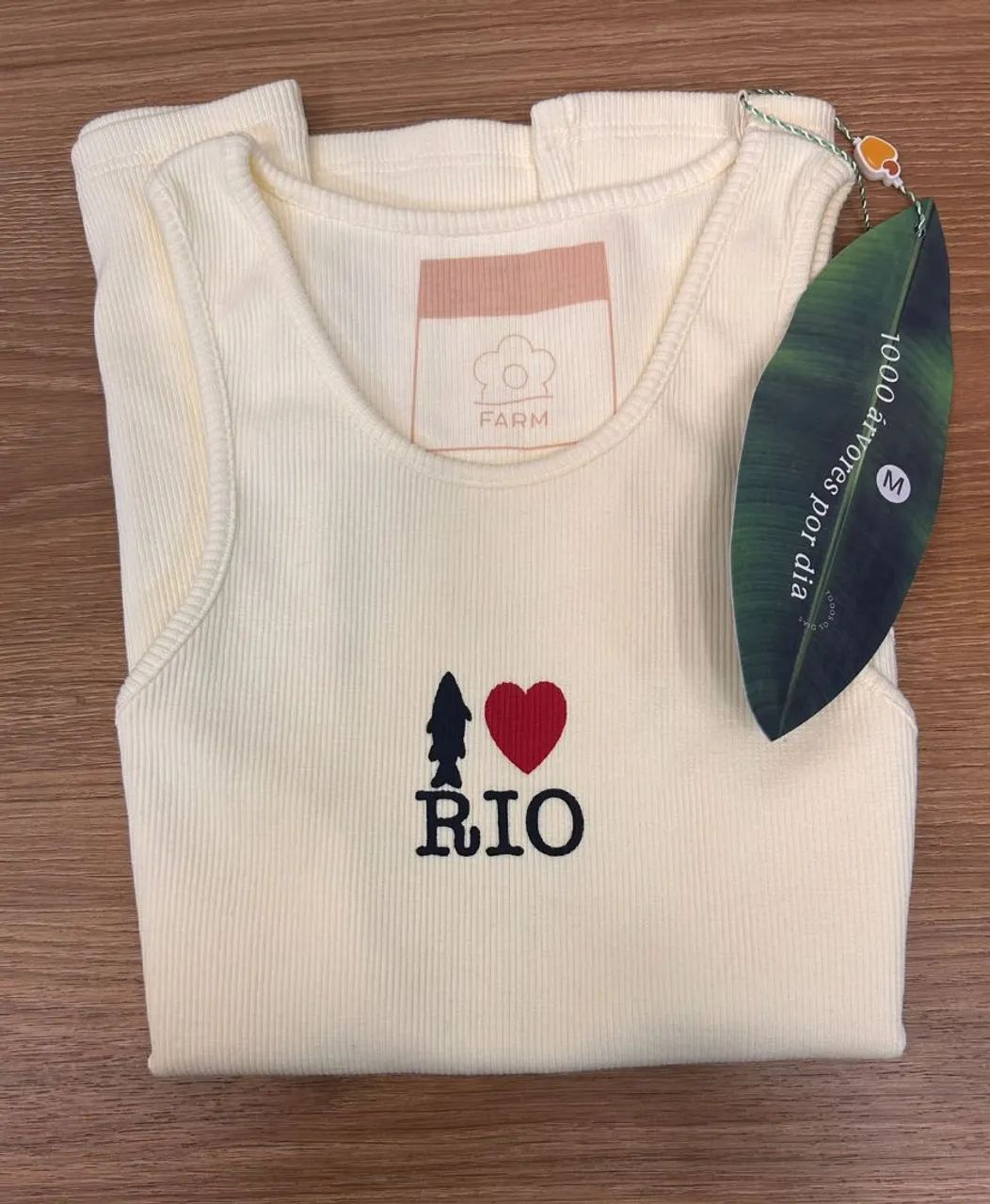 Roupas novas na etiqueta da Farm. - Foto 2