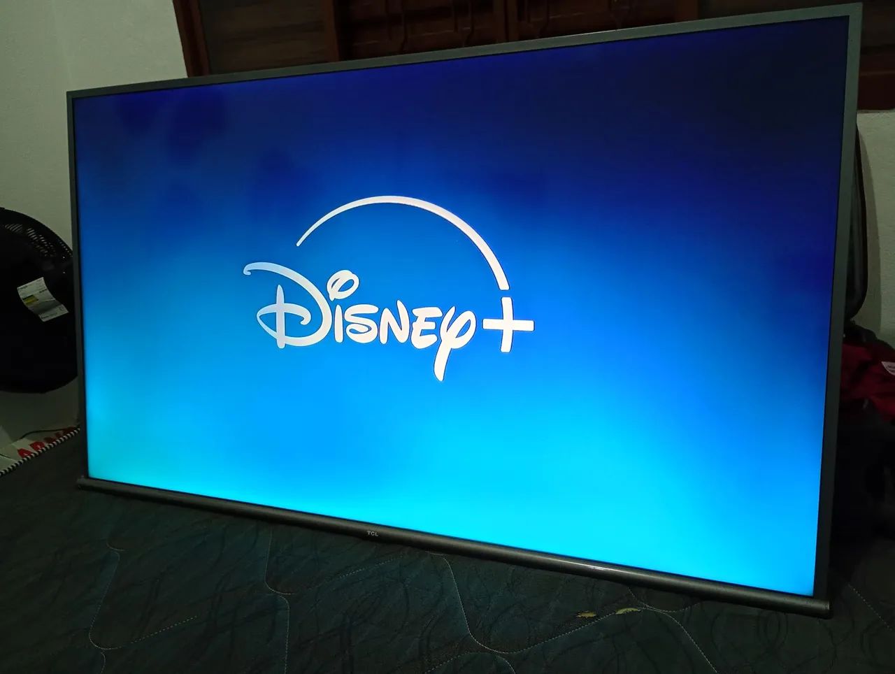 Vendo essa tv da TCL 50 polegadas smart 4k Android  - Foto 5