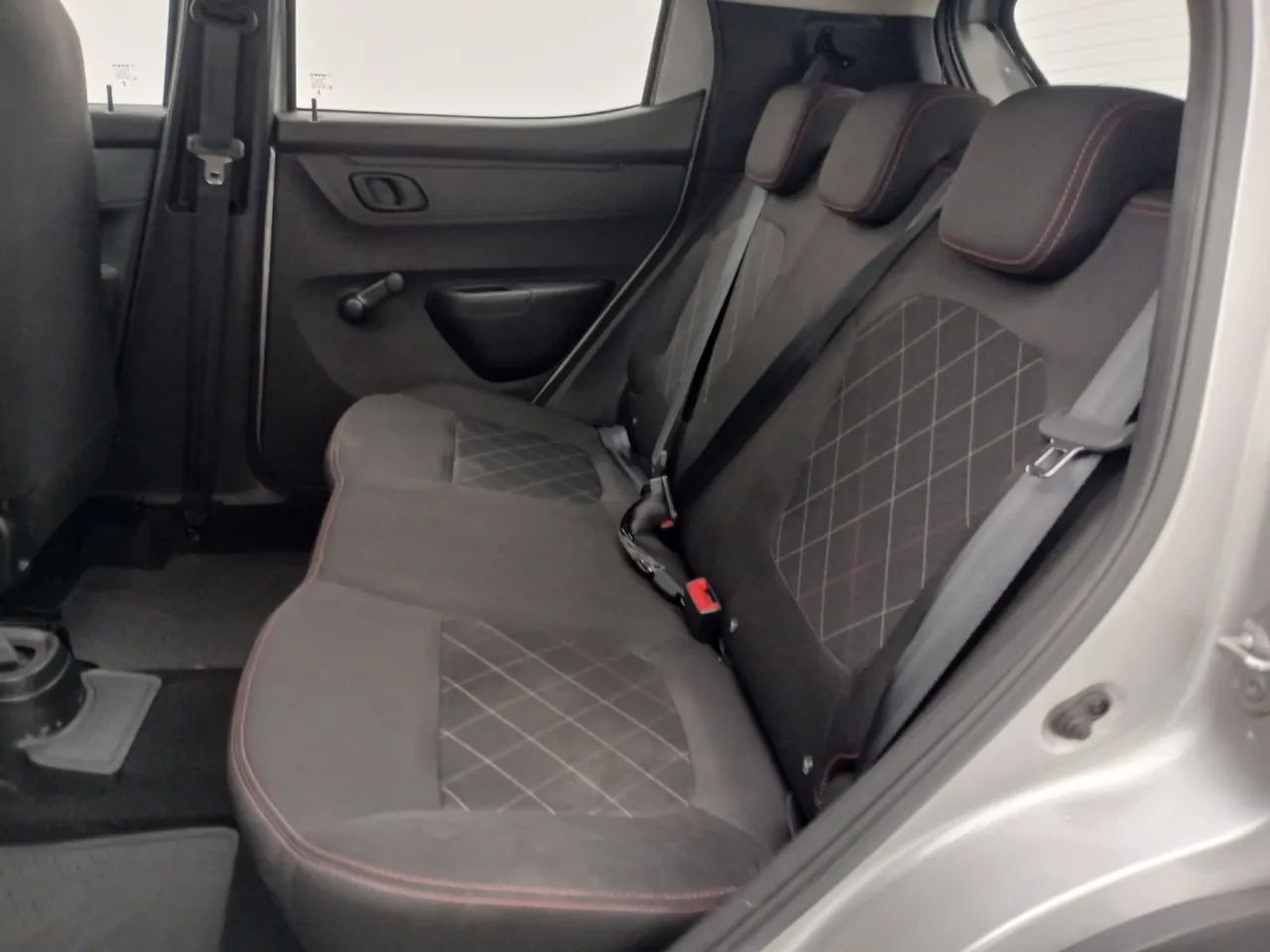 Renault Kwid 1.0 Zen, foto 17 de 18