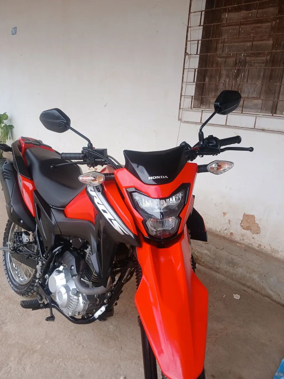Bros 160