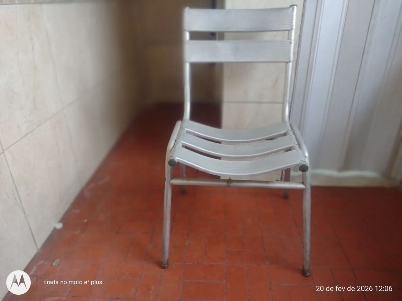 3 CADEIRAS DE ALUMÍNIO R$ 150 - Foto 3