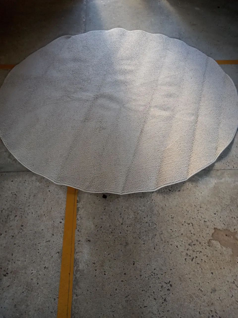 Tapete bege redondo 1.90m