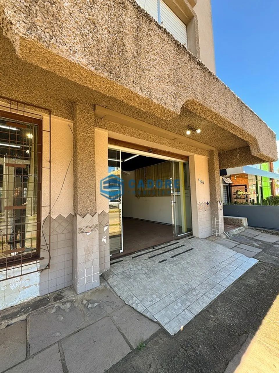 SALA COMERCIAL NO FORQUETA COM 338m² - Foto 2