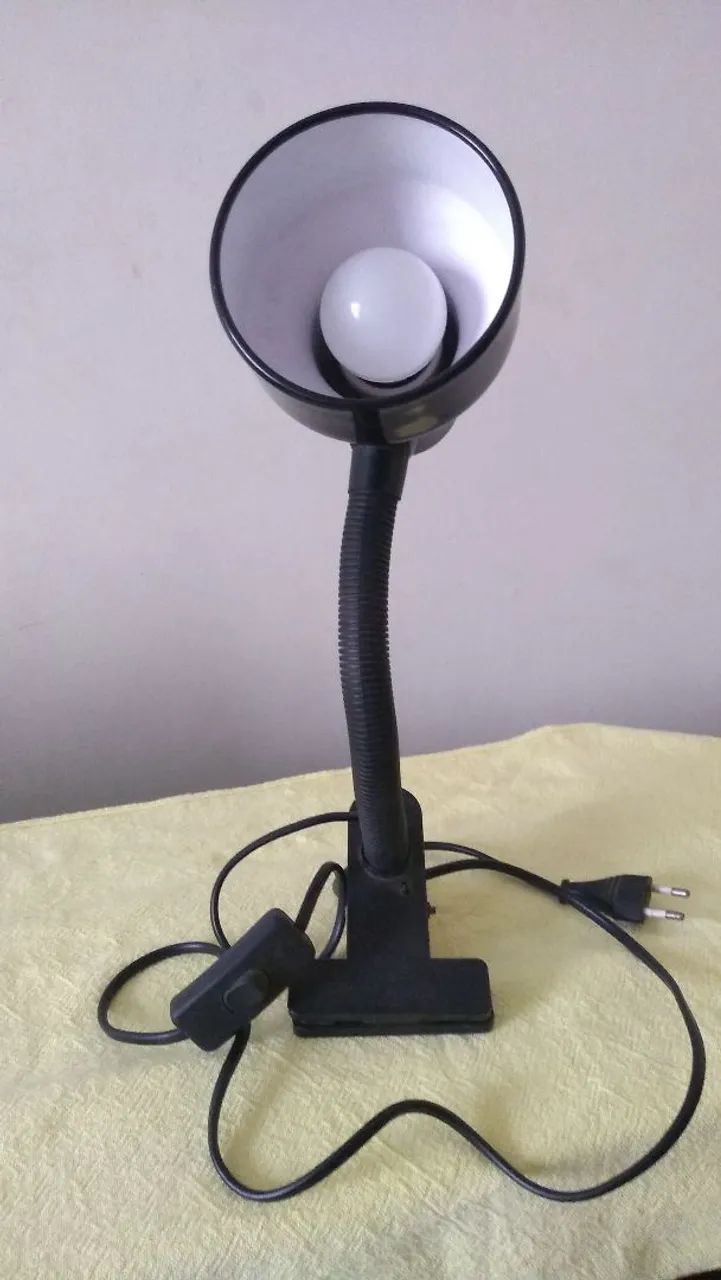 Luminária de mesa flexível 