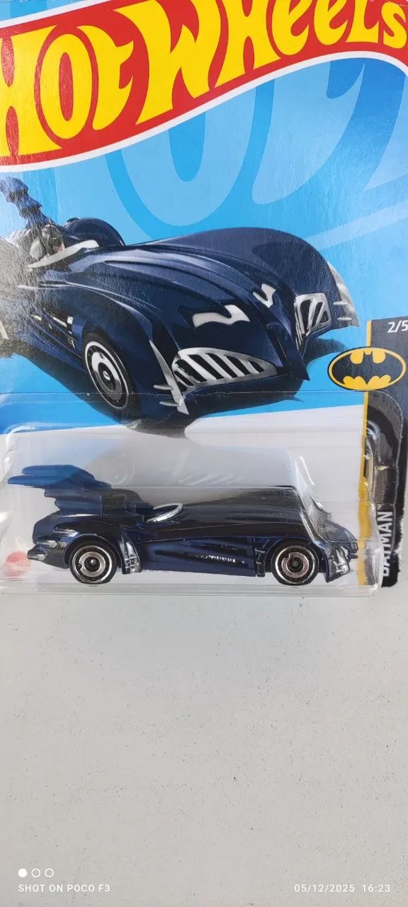 Carrinho Miniatura Hot Wheels Batmóvel Batman & Robin 1:64 HTD51 - Foto 4