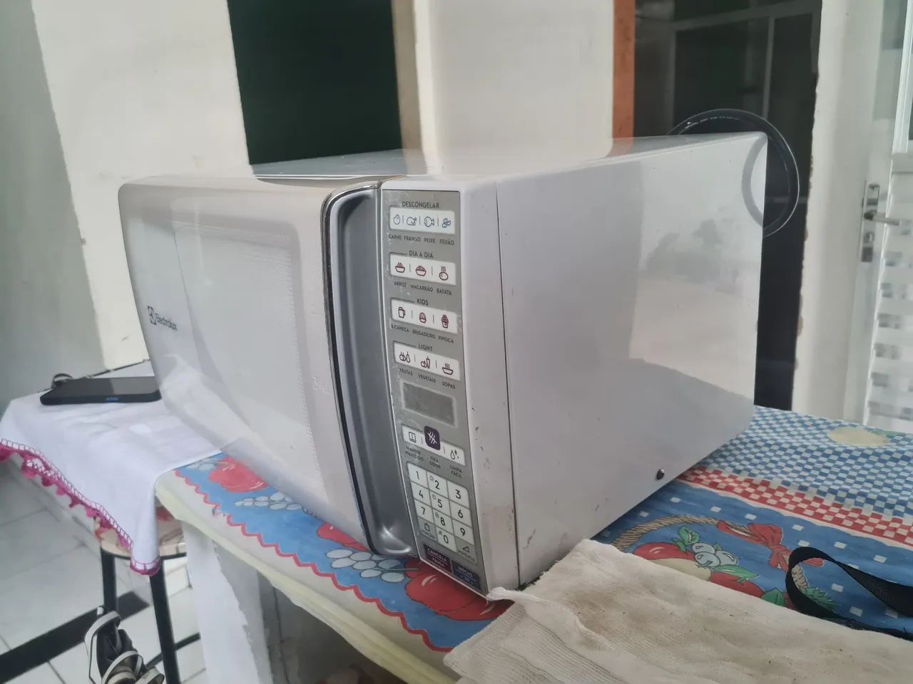 Micro-ondas Electrolux 34 L - Foto 3