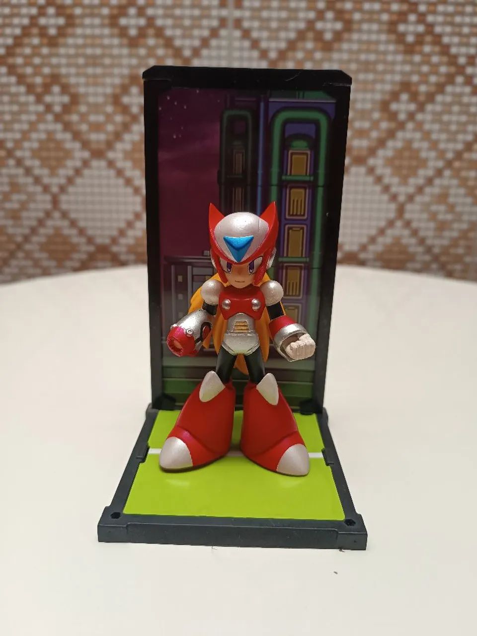 Conjunto Megaman e Zero bonecos decoração com base de apoio temático - Foto 2