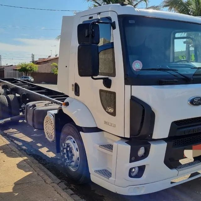  Ford Cargo 1933 Chassi 6x2 Ano 2013 - Foto 2