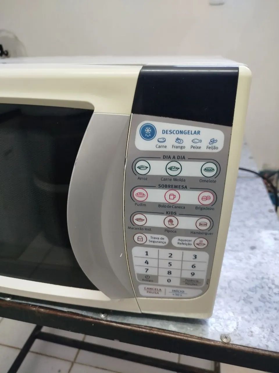 Microondas Eletrolux 23 litros  - Foto 2