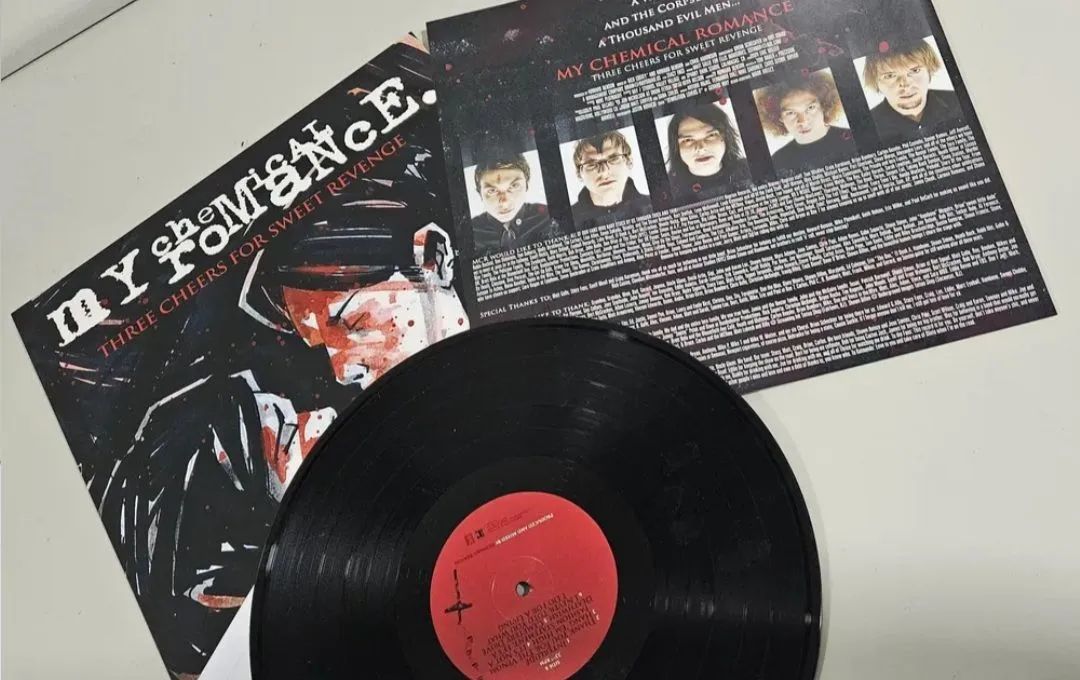 Lp Vinil My Chemical Romance Three Swet Revenge - Foto 4