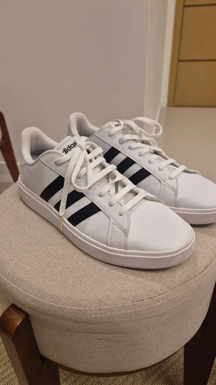 Tênis Adidas 43 - Foto 2