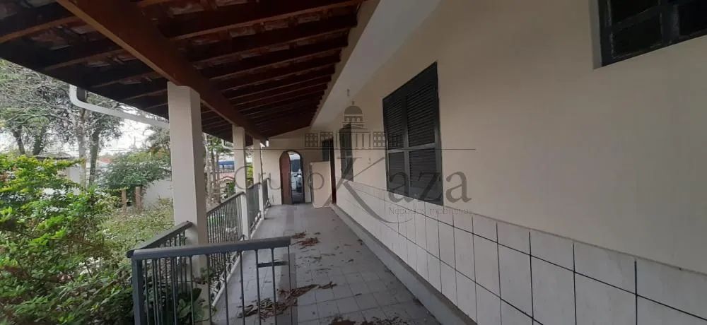 Casa Comercial Residencial - Centro - Jacareí - 3 Dormitórios com área de 1.015m² de terre