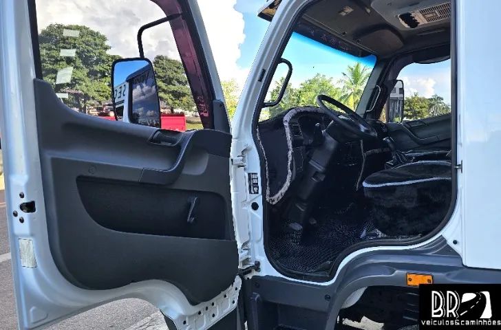 MERCEDES BENZ ACCELO 815 13/13 C/AR - Foto 6