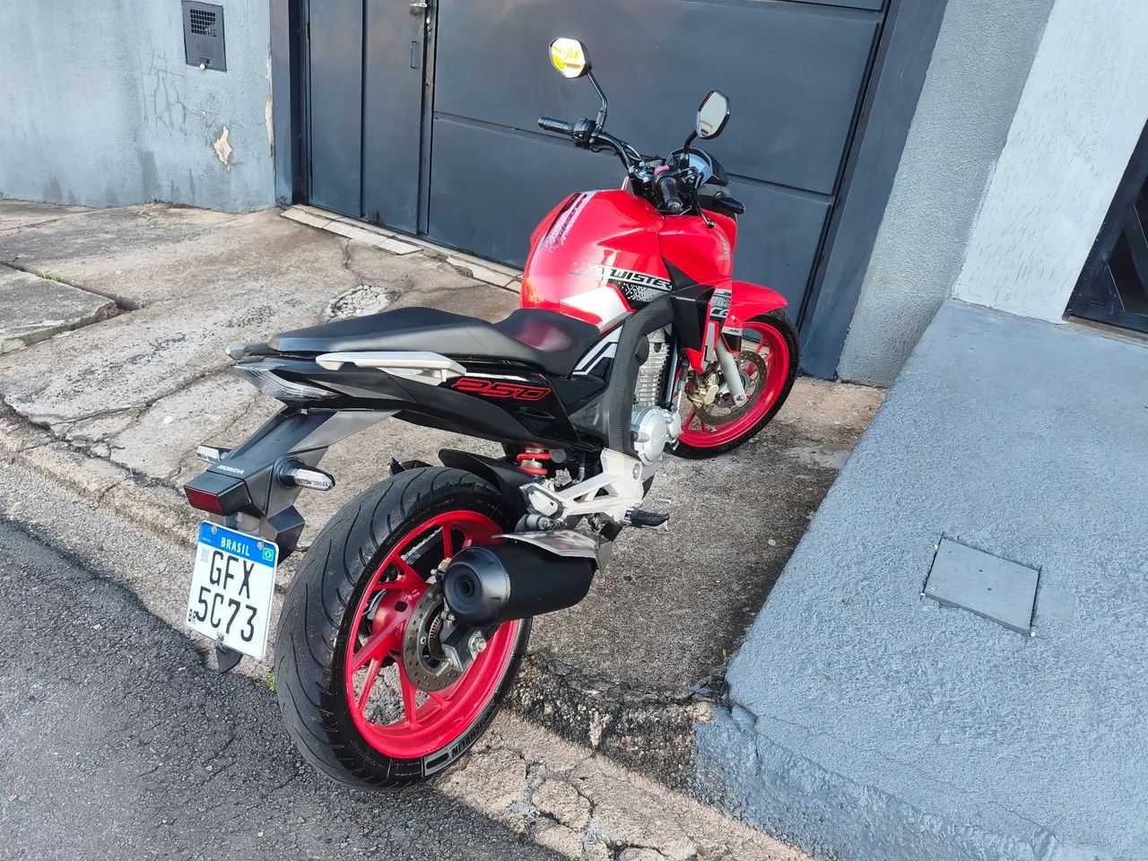 Vende se ou troca 