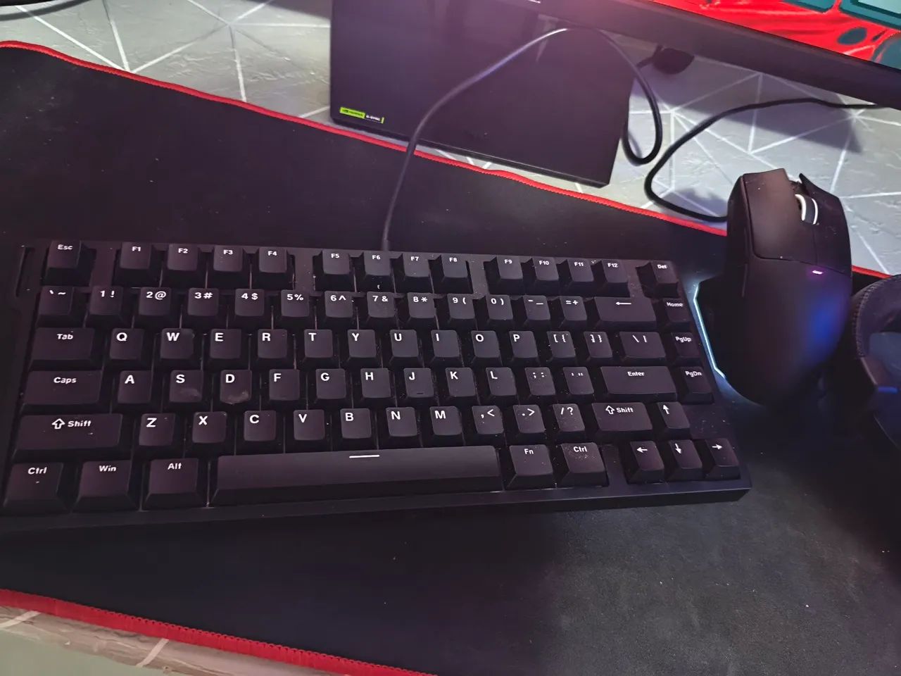 Pc gamer High-end AM5 9070XT 7800X3D 1TB B850M  - Foto 4