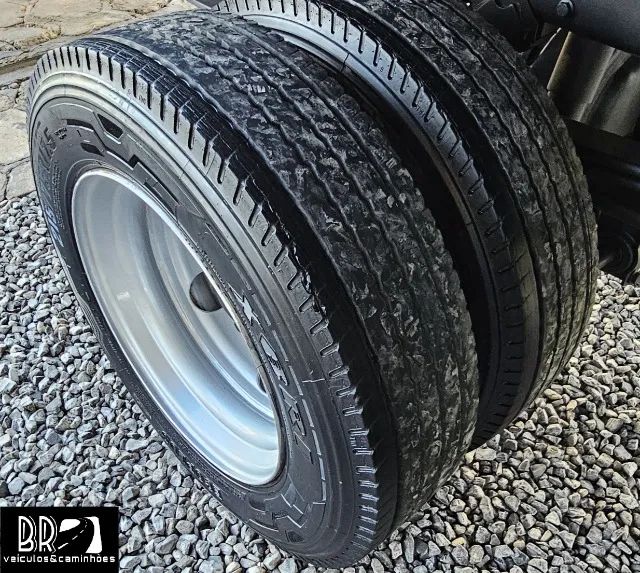 MERCEDES BENZ ACCELO 815 13/13 C/AR - Foto 10