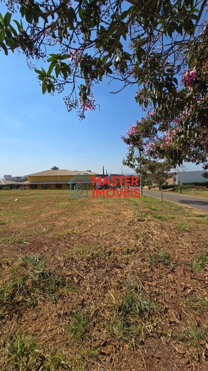 LOTE DE 1.000 M², COND. COM ESTRUTURA COMPLETA. - Foto 2