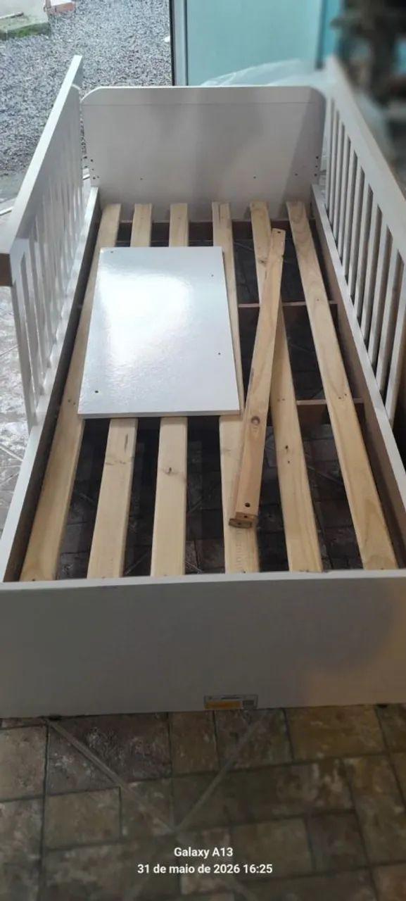 Cama de bebe com trocador