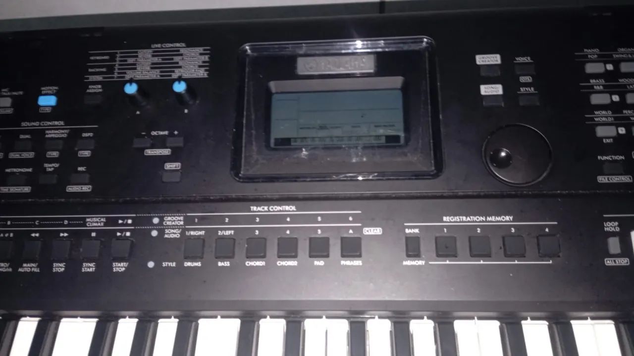 Excelente teclado PSR E 473 já sampleado com USB  - Foto 4