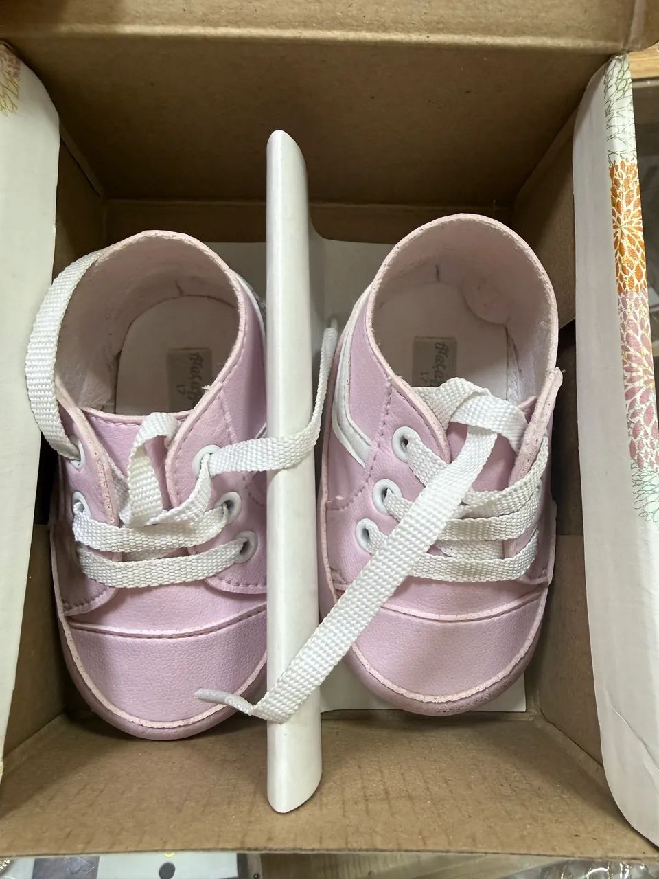 Tênis e sapato de bebê menina  - Foto 4