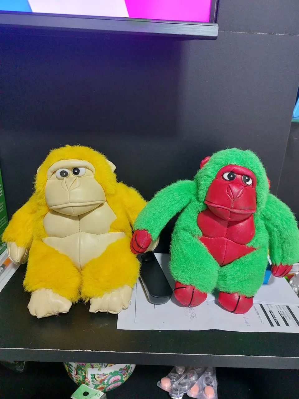 2 Macacos coloridos !!!