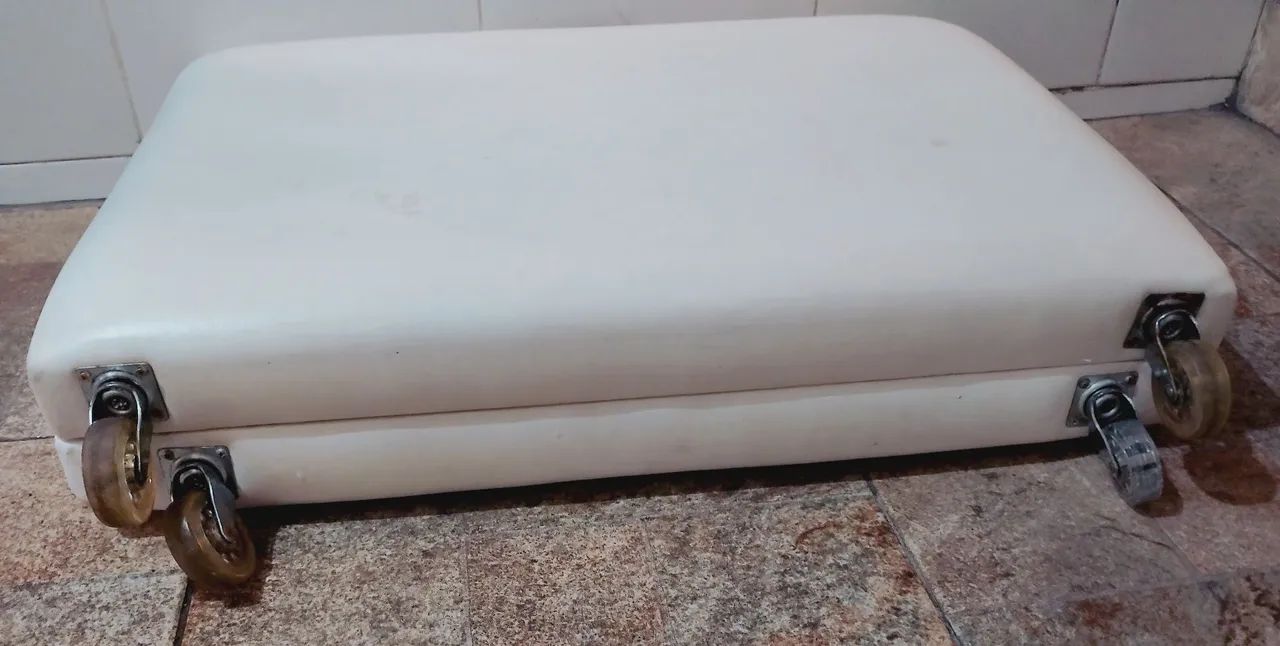 Mesa ( maca) para procedimentos estéticos portátil  - Foto 3