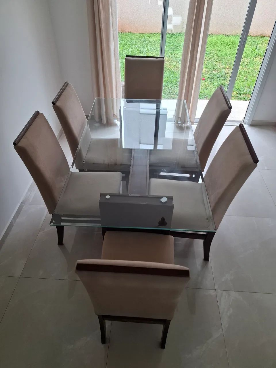 Mesa de jantar com seis cadeiras  - Foto 3