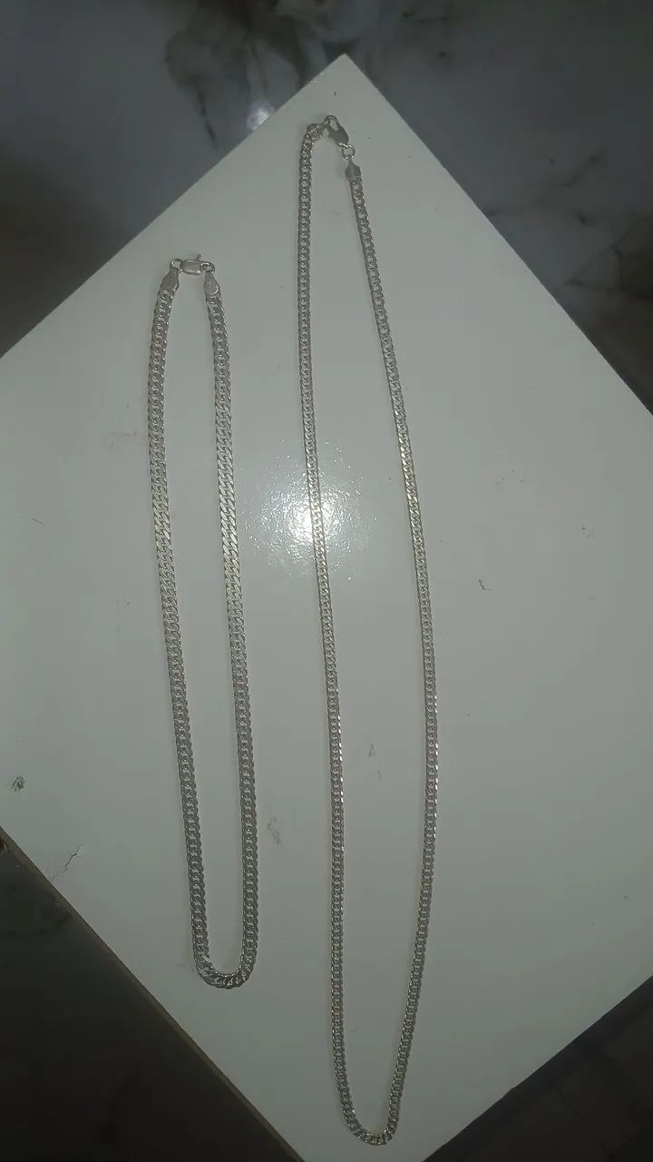 Vende-se correntes de prata