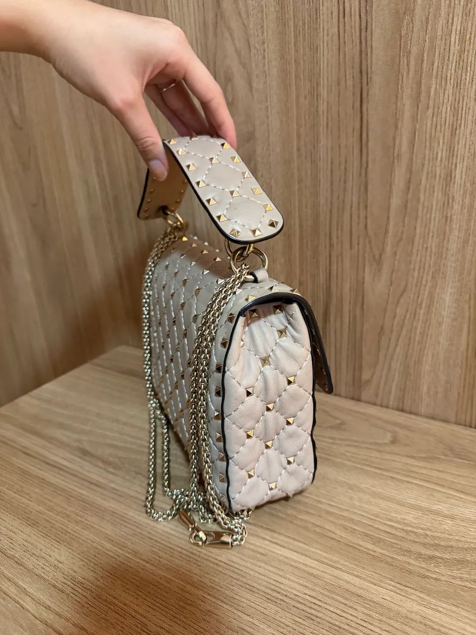 Bolsa Valentino rockstud média original  - Foto 3