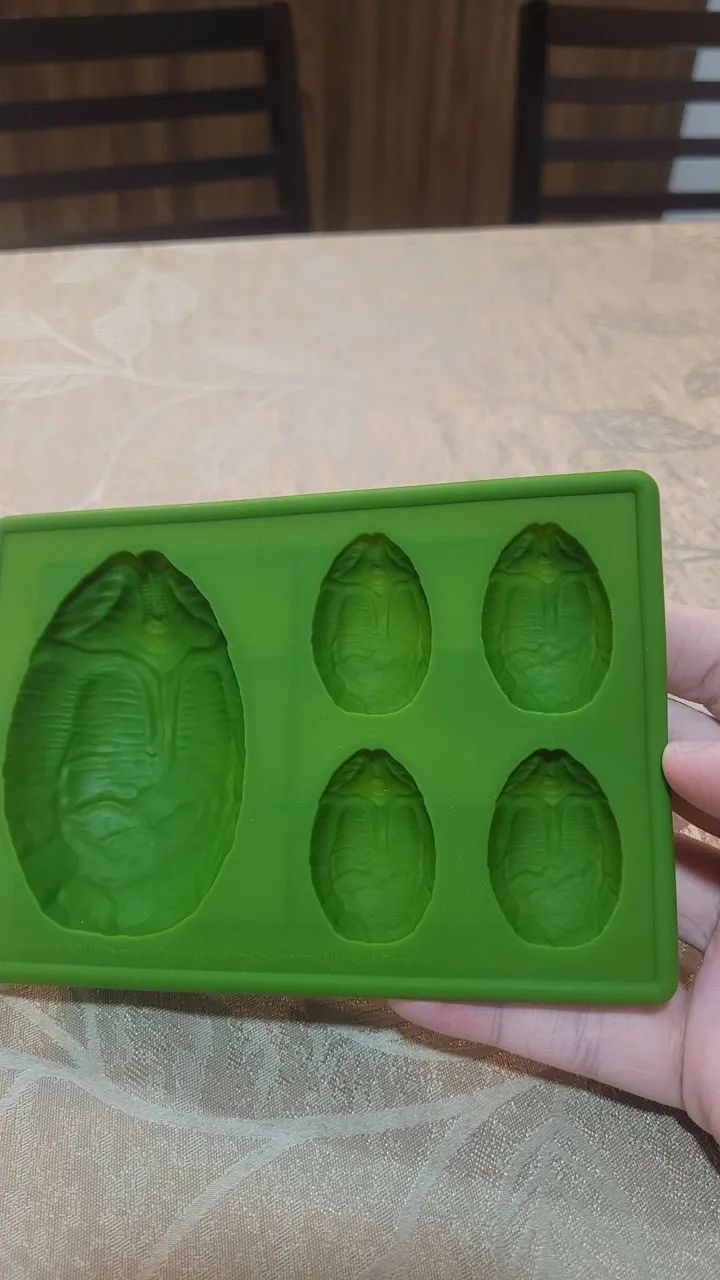 Bandeja de silicone de Alien o predador EGG - por KOTOBUKIYA