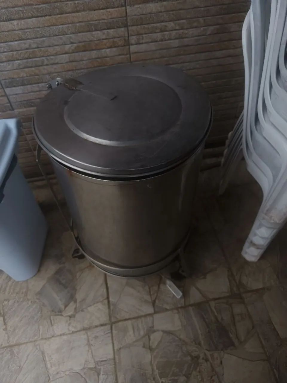Lixeira Inox 200 lts - Foto 2