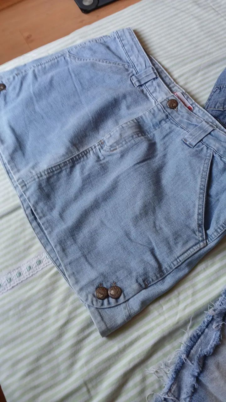LOTE DE 2 SHORTS E 1 SAIA/46  - Foto 5