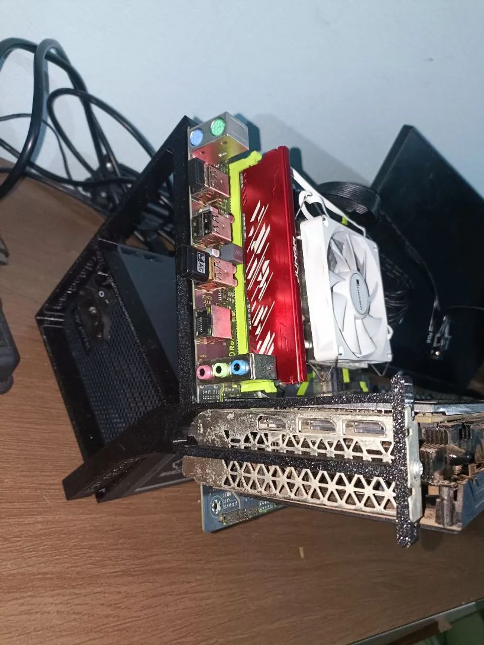 RX 580 8GB + PLACA MAE X99 + E5 2640 V3 - Foto 2