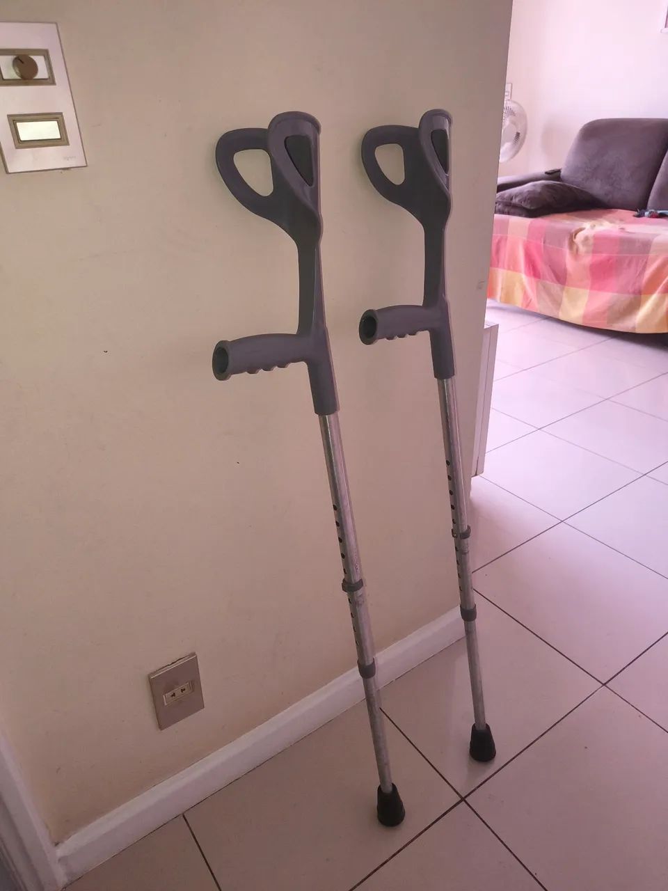 Par de Muletas _ Aluminio - Foto 2