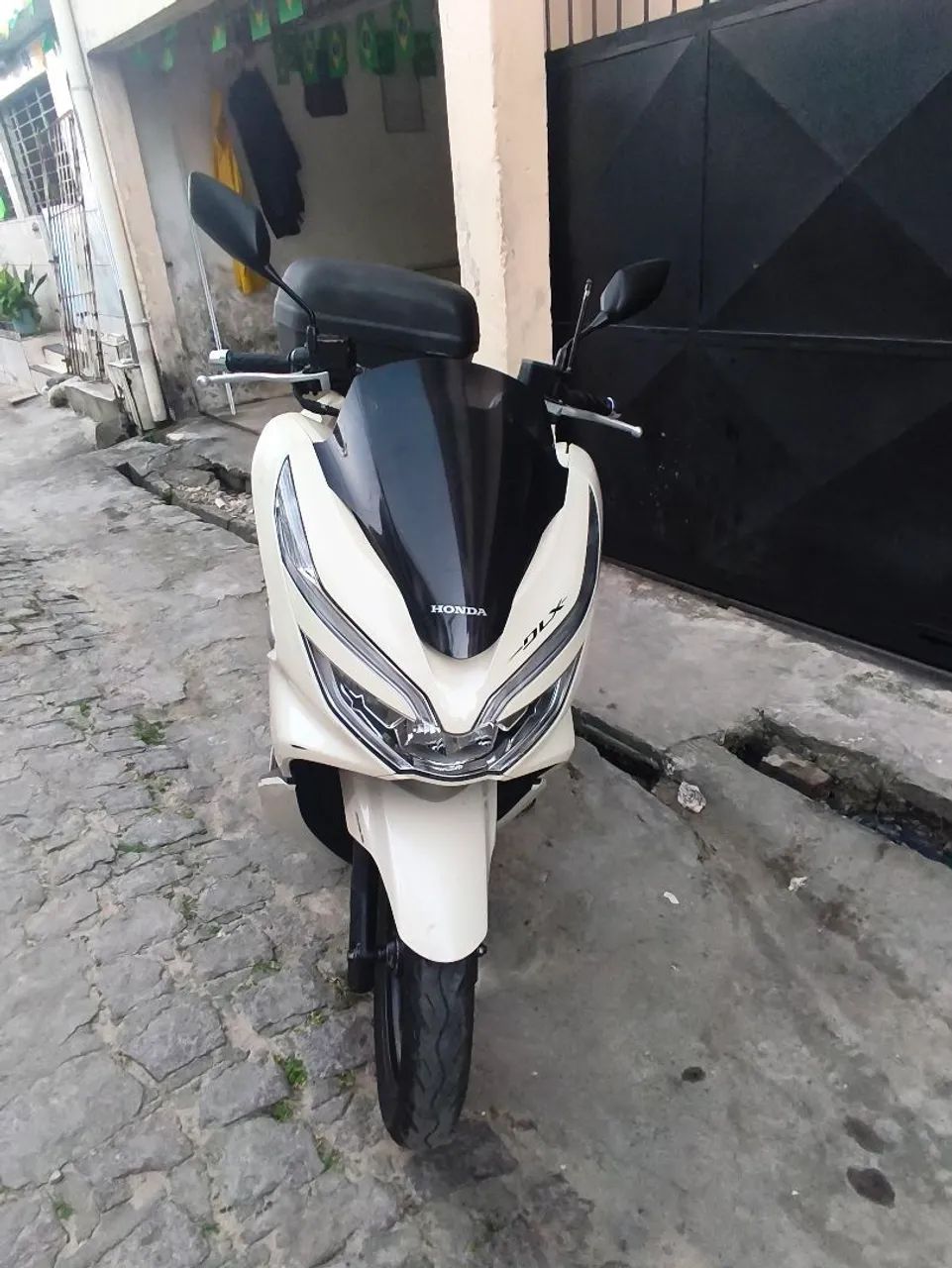 PCX DLX 2019