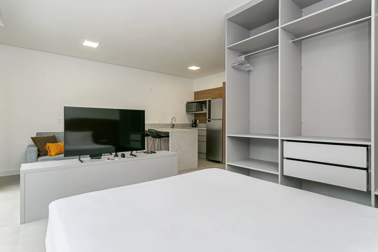 Apartamento cobertura mobiliado no bairro Saco Grande. - Foto 3