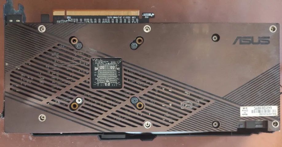 ASUS RX 5700 EVO 8GB - Foto 2