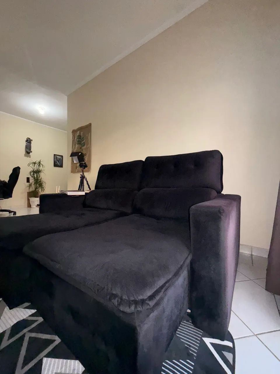 Sofá 3 lugares retrátil de fábrica seminovo - Foto 2